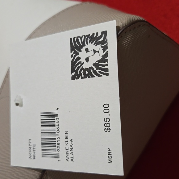 Ann Klein Alana Triple Entry Dome Cross Body Off White Multi Brand New - Picture 3 of 3